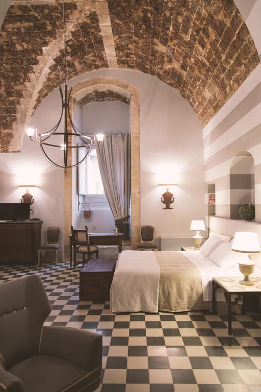 Palazzo Trigona Suites Noto Quarto foto